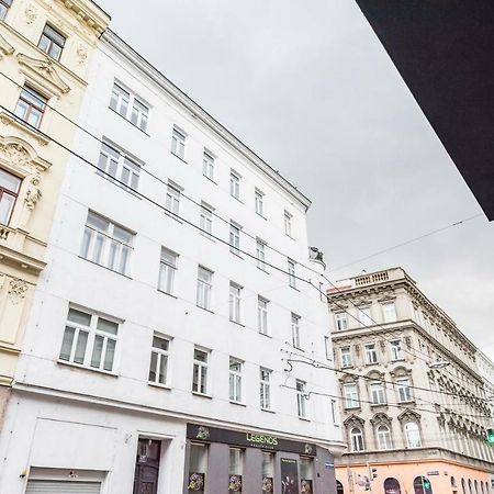 Appartamento Tiny Hideaway Vienna Esterno foto