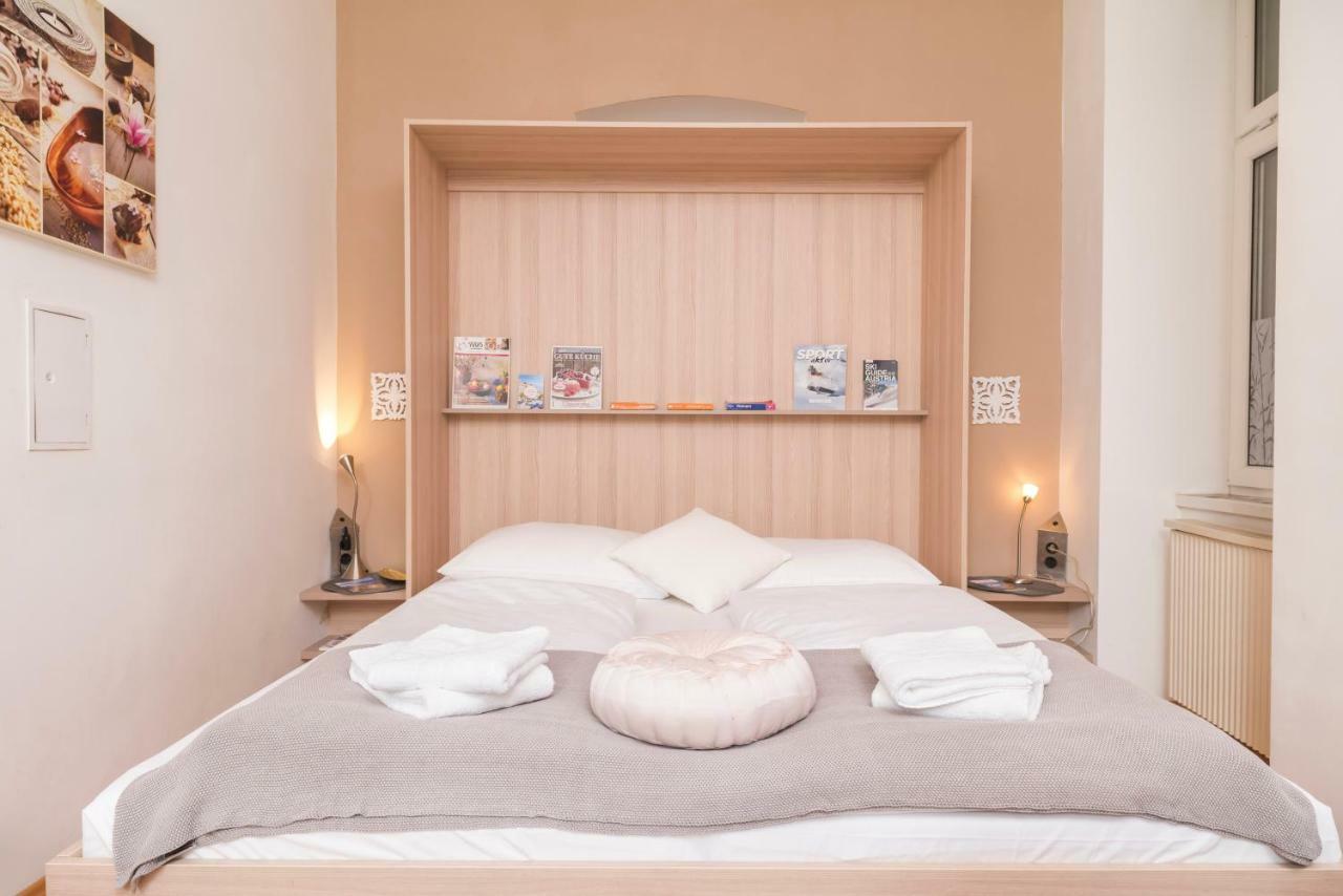 Appartamento Tiny Hideaway Vienna Esterno foto