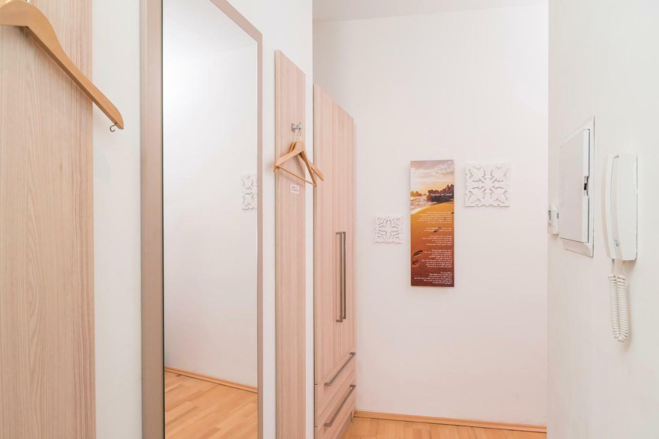 Appartamento Tiny Hideaway Vienna Esterno foto