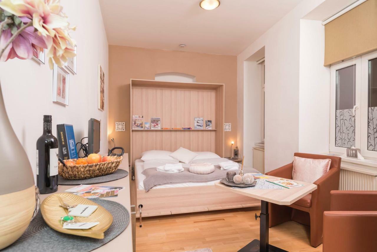 Appartamento Tiny Hideaway Vienna Esterno foto