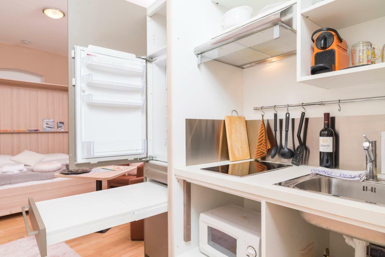 Appartamento Tiny Hideaway Vienna Esterno foto